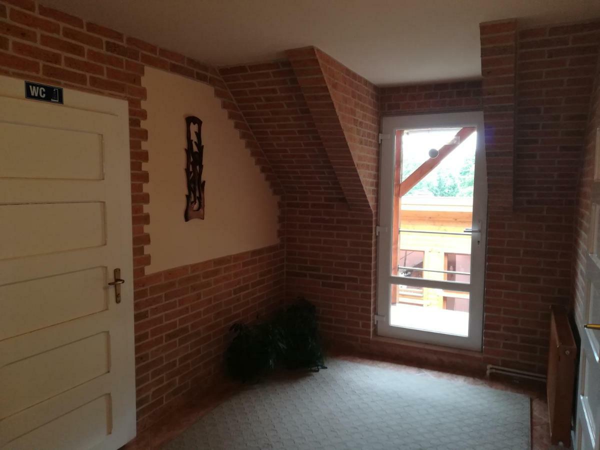 Pensiunea Colt Alb Baile Homorod Exterior photo
