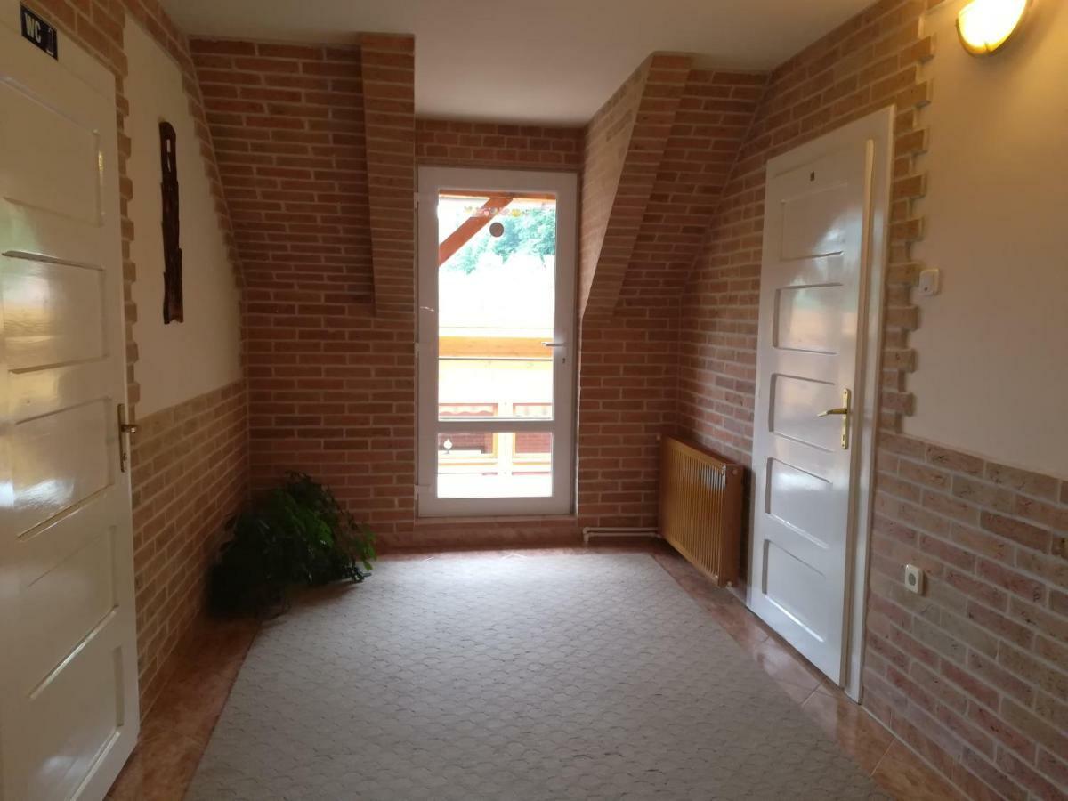 Pensiunea Colt Alb Baile Homorod Exterior photo