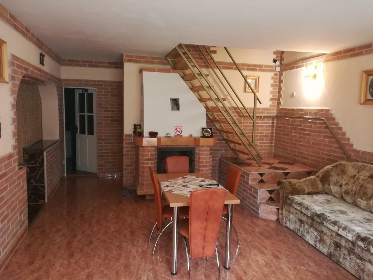 Pensiunea Colt Alb Baile Homorod Exterior photo